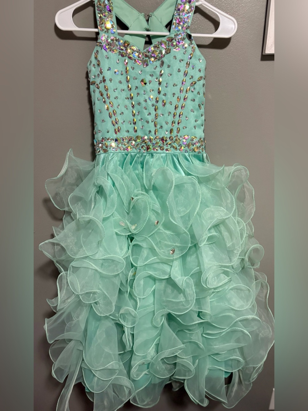 Girls’ Size 7/8 Mint green pageant/formal dress & Petticoat/Crinoline
